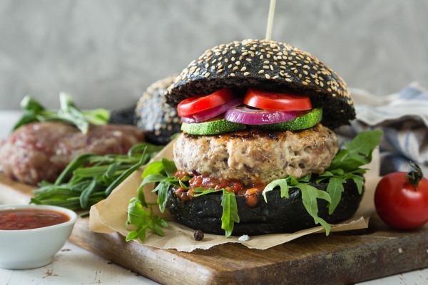 Lebensmittel mit Aktivkohle nicht unproblematisch