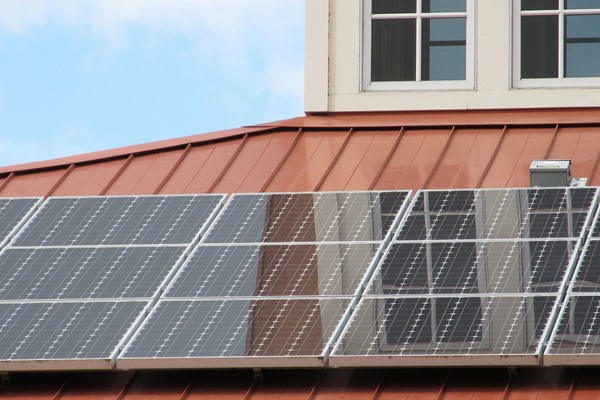 Photovoltaik-Anlagen lohnen sich für Eigentümer und Mieter