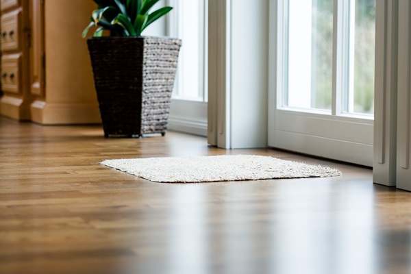 Richtige (Holz-)Fußbodenpflege im Winter