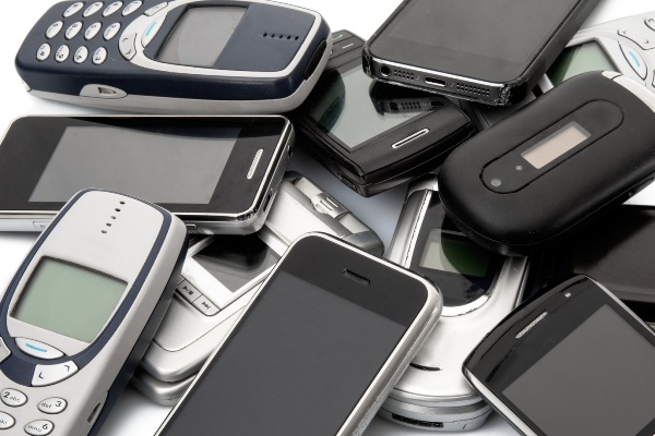 VSB sammelt über 12.000 Althandys für einen guten Zweck