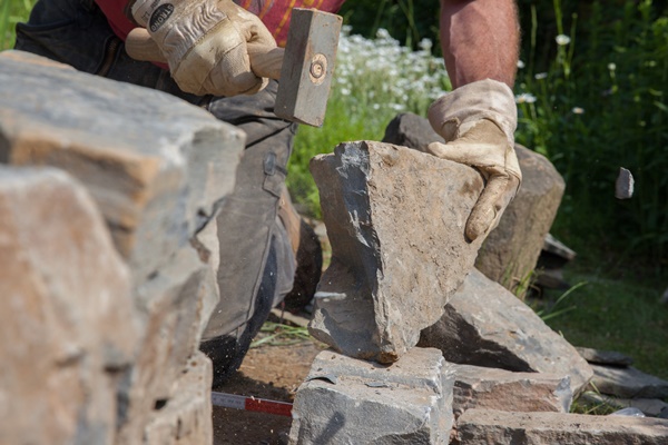 Steine in Haus und Garten – nachhaltiges Baumaterial?