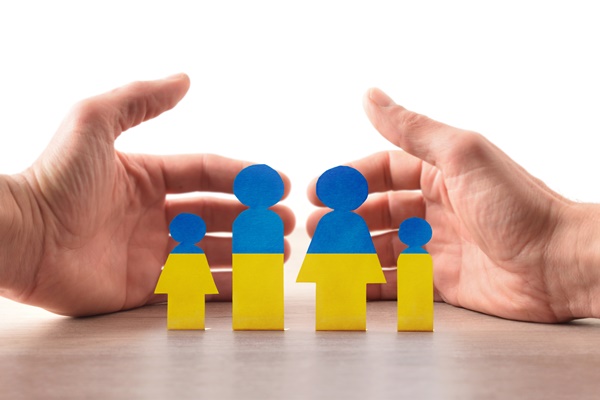 Kostenfreie Fragestunden für Flüchtlingshelfer*innen