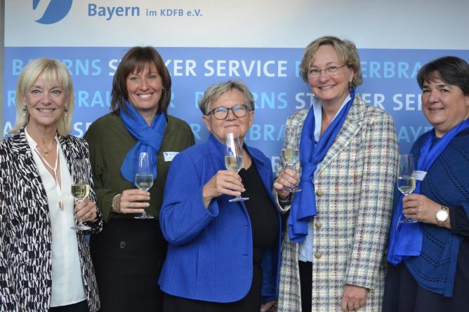 Eva Fuchs neue Vorsitzende / vier Forderungen an die Politik