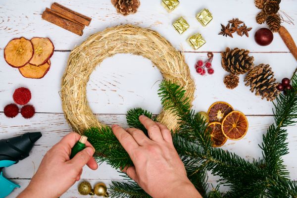 Weihnachten Basteln dekorieren Naturmaterialien Zapfen