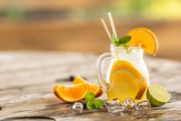 Gesundes Trinken bei Sommerhitze